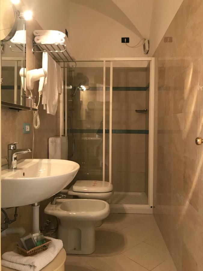 Hotel Miramare インペリア エクステリア 写真